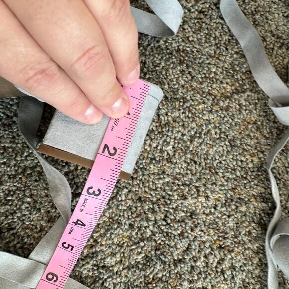 Madden Girl Strappy Gray Wrap Around Block Heels Size 8.5 Faux Suede - Picture 11 of 11